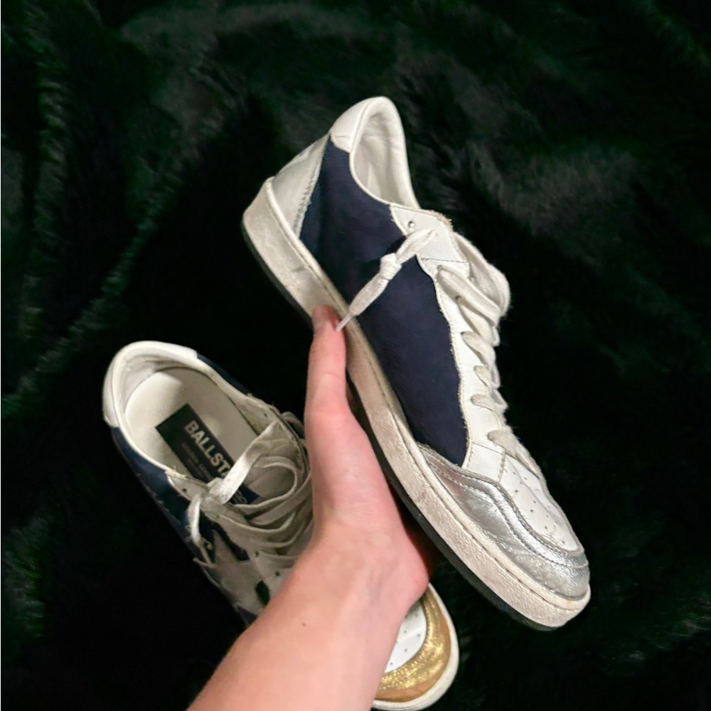 Golden Goose Sneakers with Gold and Blue Accents - Picture 6 of 10